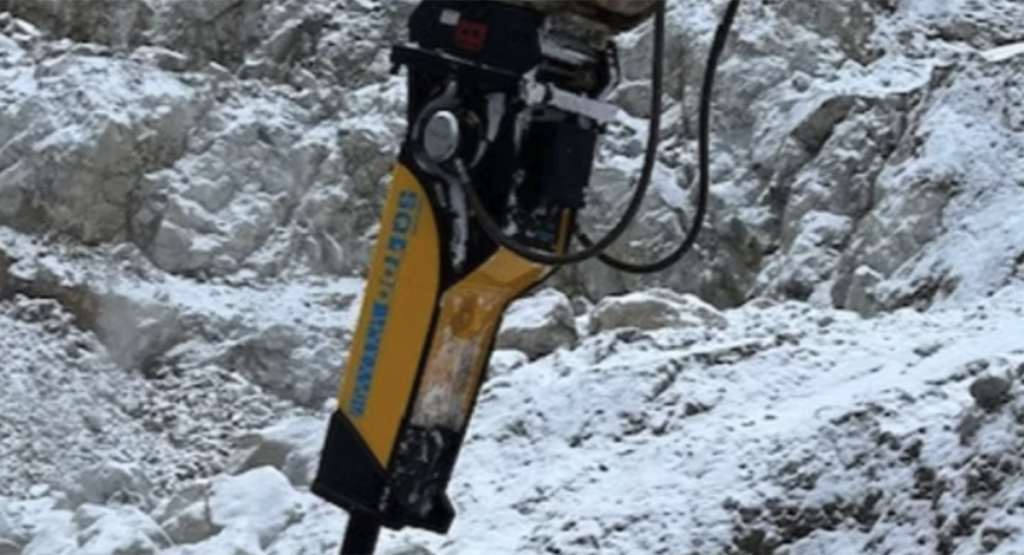 bulldozer parts uebergabe hydraulikhammer